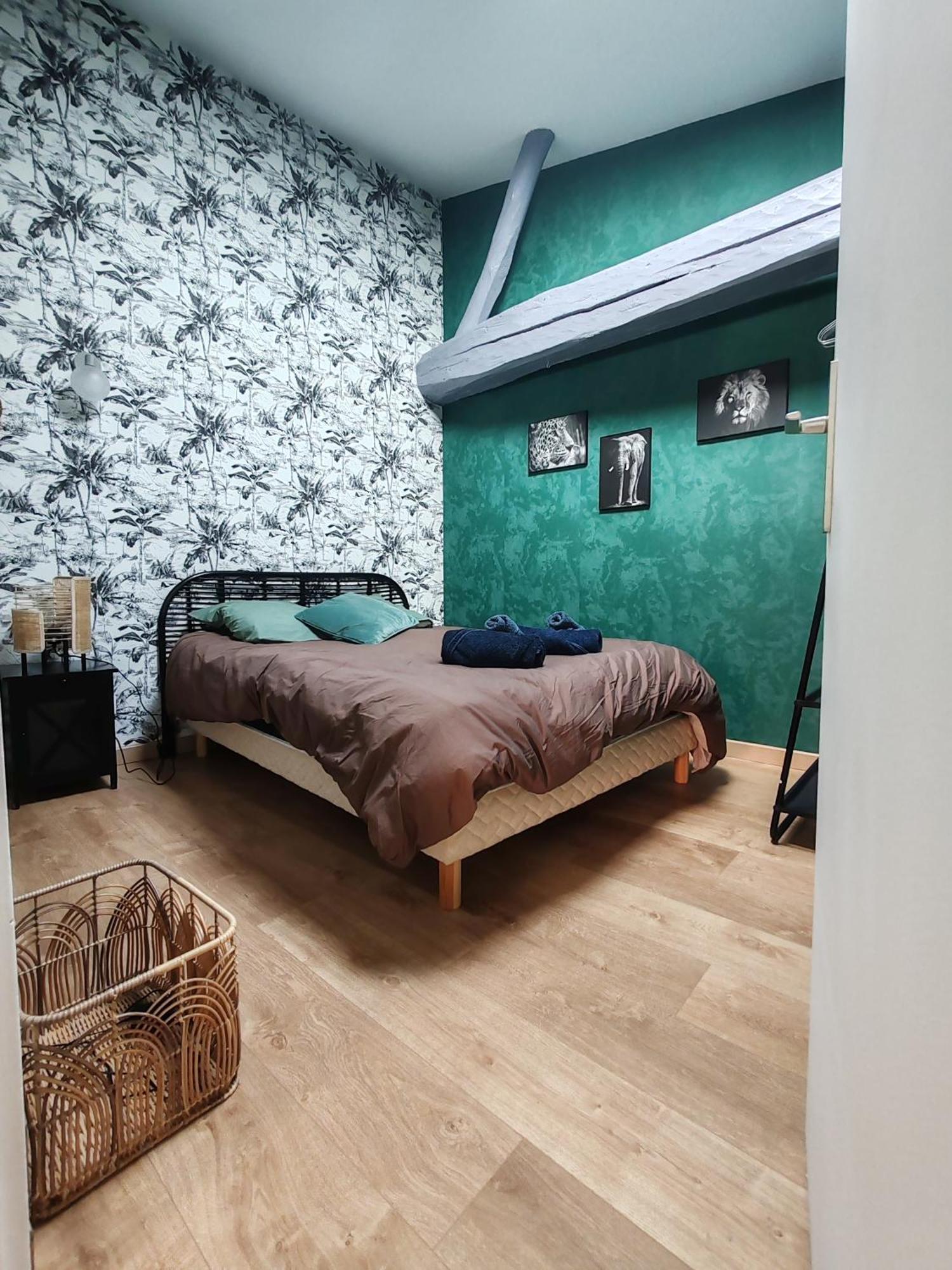 Maisondeville_Le_Cent_Un アングレーム エクステリア 写真